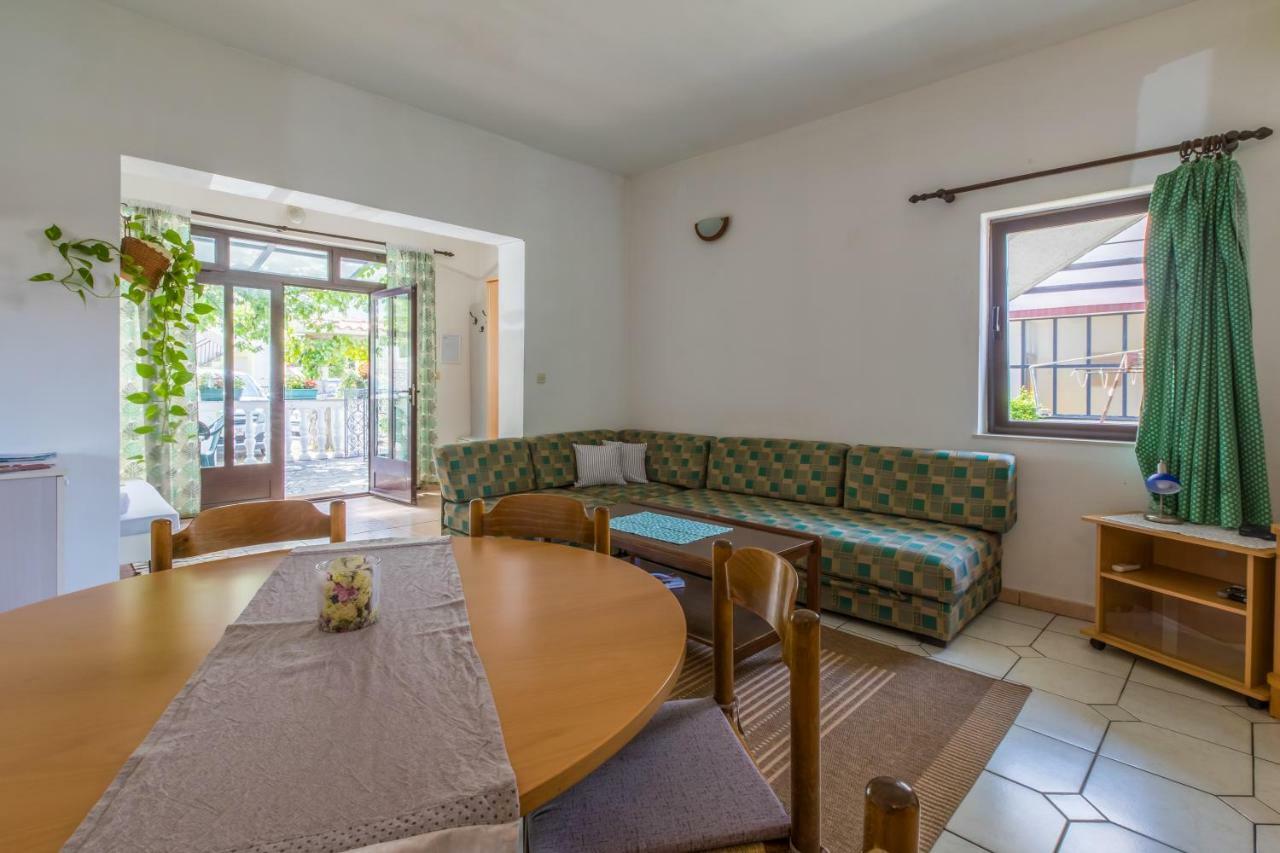 Apartment Dom Jadranovo Extérieur photo